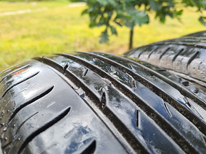 Nexen n'blue hd plus 185/60 r15 (6mm) (2 foto / 10)