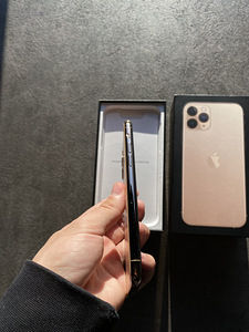 iPHONE 11 PRO Gold (7 foto / 7)