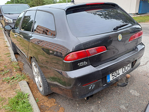 Alfa Romeo 156 Sportwagon 2.4 JTD (6 foto / 7)