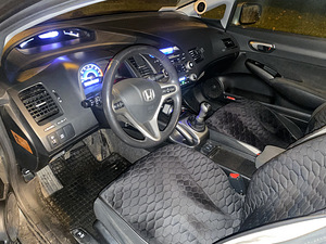 Продам авто (9 фото из 11)