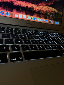 Apple Macbook Air 13” 2017 128GB (3 foto / 3)