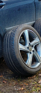 Volvo veljed + suvi Rehvi 205/50 R17 (1 foto / 2)