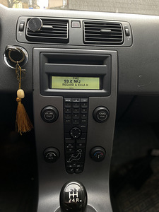 VOLVO V50 2006 (9 foto / 10)