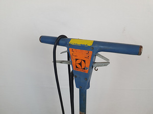 Põrandahooldusmasin Electrolux UB821 (2 foto / 9)