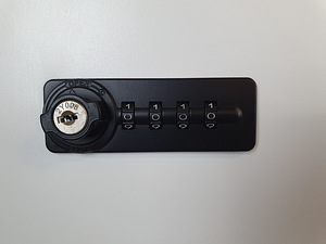 Kapp, riidekapp, garderoobikapp, metallkapp, Z-uksega (6 foto / 8)