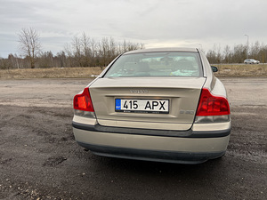 Volvo s60 -103kw (2 foto / 7)