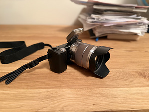 Sony Alpha NEX-5 + Sony E-mount 18-55 objektiiv (4 foto / 8)