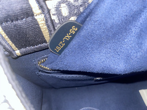 Christian Dior Book Tote Small (8 foto / 9)