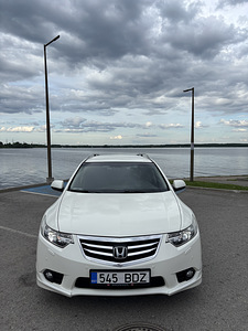 Honda Accord Tourer 2.0 i-VTEC AT | 2011 | (2 фото из 10)