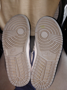 Air Jordan 1 mid (2 foto / 5)
