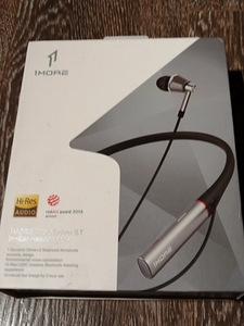 1more triple driver bt in -ear headphones (2 foto / 8)