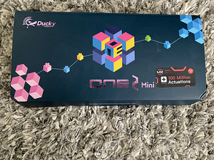 Kvaliteetne klaviatuur Ducky one 2 mini (9 foto / 10)