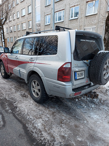 Mitsubishi Pajero (2 foto / 5)