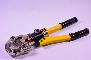 Alupex hüdraulilised presstangid 16-32mm PEX/AL/PEX, U press (4 foto / 5)