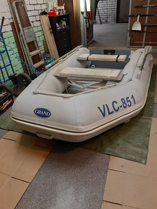 Продажа лодки (2 фото из 7)