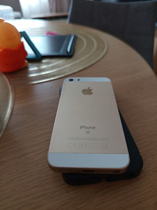 Apple iPhone SE 16GB Gold (MLXM2EL/A) (2 foto / 2)