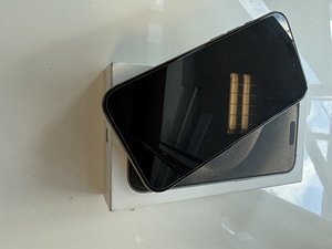 iPhone 15 Pro 256GB (2 фото из 4)