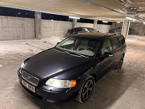 Volvo V70 2,4D 120kw 2007a. (9 foto / 14)