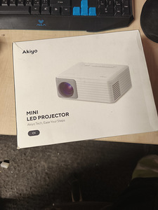Akiyo O1 mini projektor (2 foto / 3)