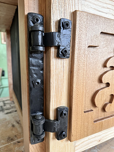 Стол (8 фото из 9)