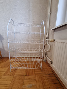 Mitmeastmeline riiul vannituppa/esikusse (1 foto / 2)