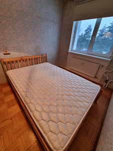 Кровать вместе с матрасом (1 фото из 2)