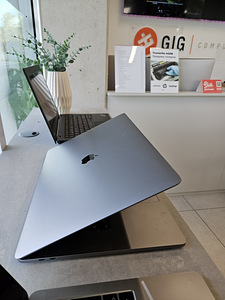 APPLE MACBOOK PRO A2141 (16'' 2019) i9-9880H/32/512/Radeon (5 foto / 6)