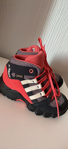 Adidas, s22 (5 foto / 5)