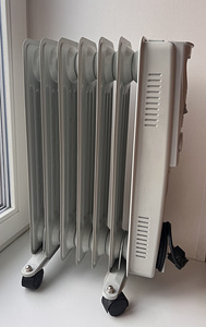 Õlikütteseade Ravanson OH-07, 1500 W (3 foto / 3)