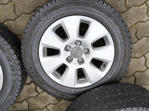 205/65 R16C Continental шипованные шины (6.5 мм) + литые дис (2 фото из 4)