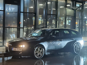Alfa Romeo 159 d 110kw 2008 (9 foto / 14)