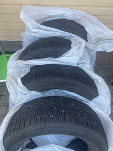 Шины 225/60/18 Bridgestone (1 фото из 3)