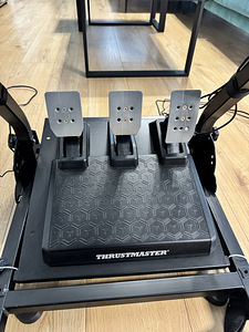 Thrustmaster T248 + Thrustmaster TH8S Shifter + подставка (5 фото из 10)