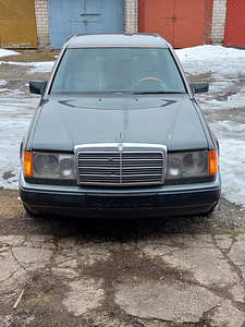 Мерседес w124 (1 фото из 8)