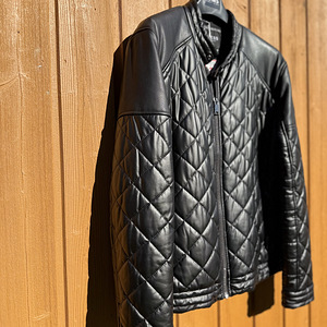 GUESS jakk (5 foto / 10)