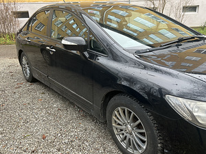 Honda Civic 2011 Hybrid + LPG (3 foto / 5)