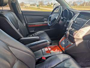 Lexus RX 300 3.0 1MZ-FE 150kW Legend (10 foto / 15)