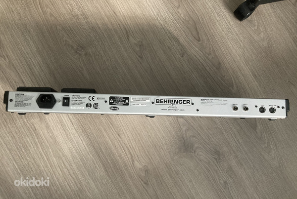 Ультрагибкий ножной MIDI-контроллер с 2 педалями экспрессии (фото #1)