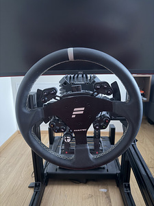 Fanatec Simulaatori jupid (4 фото из 4)