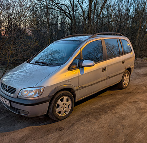 Opel Zafira A 1.6 бензин (1 фото из 7)
