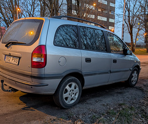 Opel Zafira A 1.6 бензин (6 фото из 7)