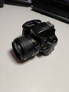 Nikon D3300 komplekt (2 objektiivi + lisad) (2 foto / 5)