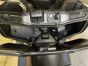 Suzuki burgman 400 2013a. (5 foto / 7)