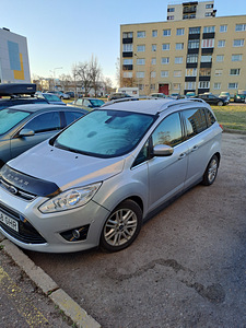 Продам машину (2 фото из 10)