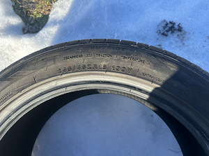 Шины 245/45 R18 (3 фото из 3)
