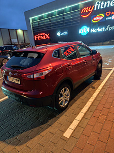Nissan Qashgai 1.2 (3 foto / 10)