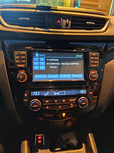 Nissan Qashgai 1.2 (8 foto / 10)