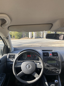Golf V 1.6 75kw (5 foto / 5)