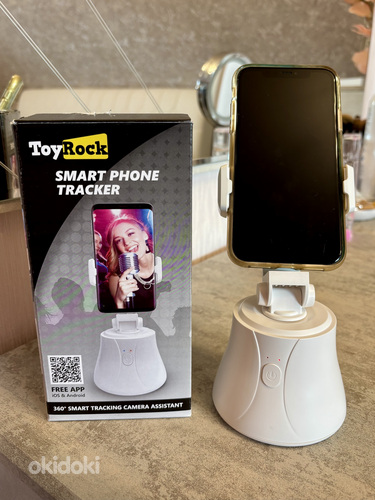 Toyrock smartphone tracker