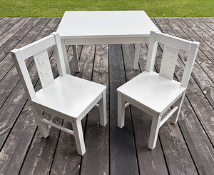 Ikea Kritter стол и 2 стула (1 фото из 5)